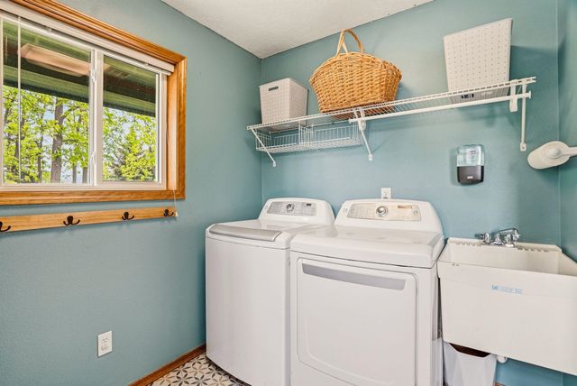3403 N Corrigan Rd, Otis Orchards, WA 99027