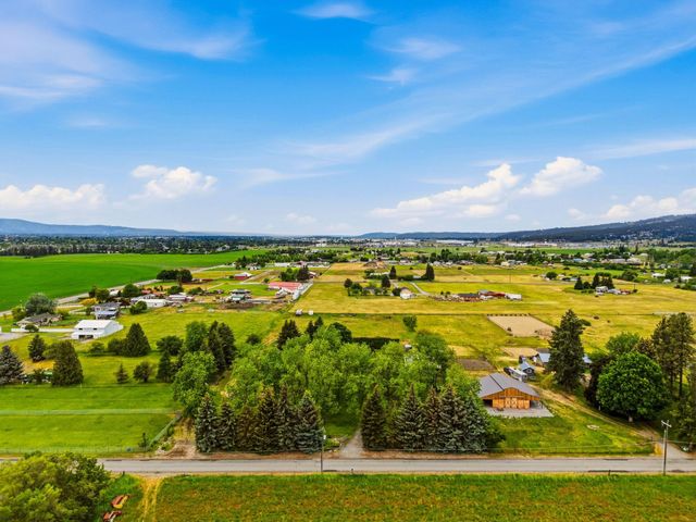 3403 N Corrigan Rd, Otis Orchards, WA 99027