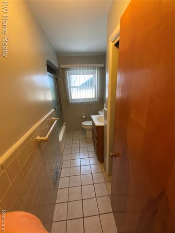 18635 San Diego Boulevard, Lathrup Village, MI 48076