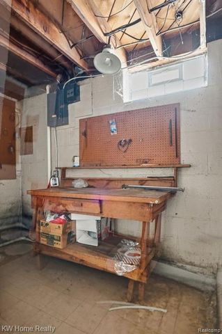 18635 San Diego Boulevard, Lathrup Village, MI 48076