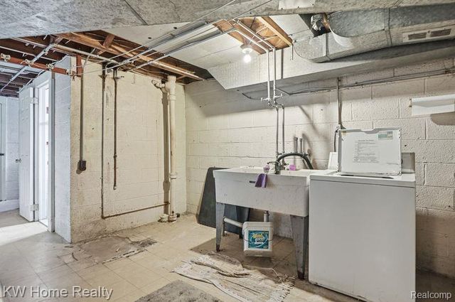 18635 San Diego Boulevard, Lathrup Village, MI 48076