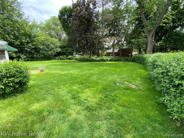 18635 San Diego Boulevard, Lathrup Village, MI 48076