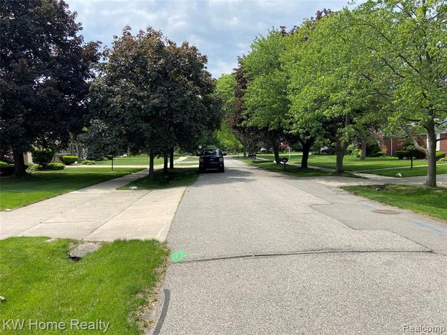 18635 San Diego Boulevard, Lathrup Village, MI 48076