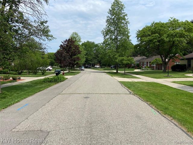18635 San Diego Boulevard, Lathrup Village, MI 48076