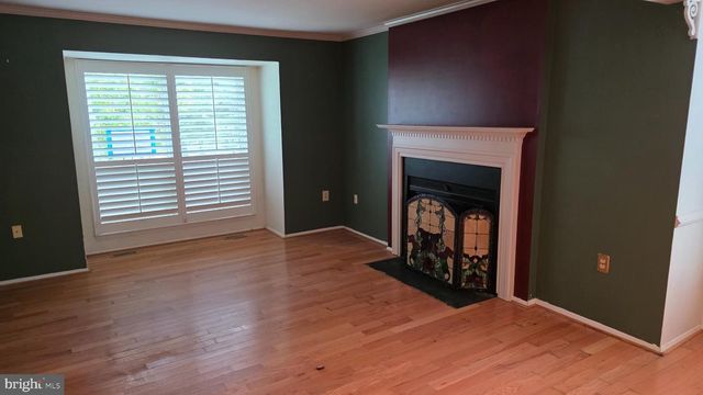 8126 WOODED GLEN CT, Ellicott City, MD 21043