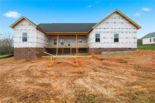 121 Winchester Drive, Ararat, NC 27007