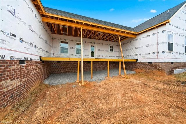 121 Winchester Drive, Ararat, NC 27007