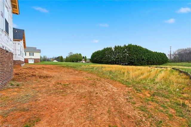 121 Winchester Drive, Ararat, NC 27007