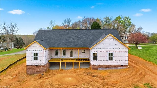 121 Winchester Drive, Ararat, NC 27007