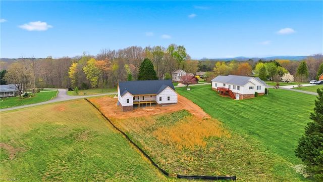 121 Winchester Drive, Ararat, NC 27007