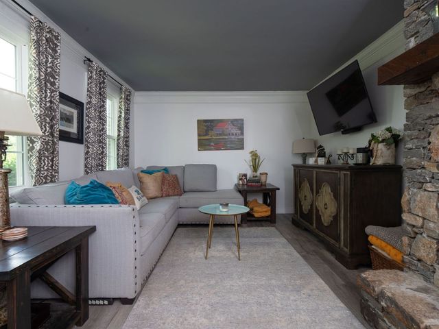 9675 Clovercroft Rd, Nolensville, TN 37135