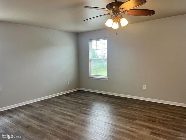 106 JACKIE DR, Gilbertsville, PA 19525