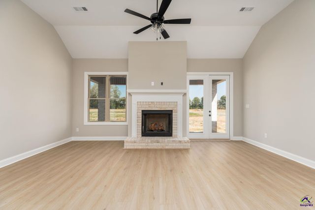 207 Farmland Circle, Perry, GA 31069