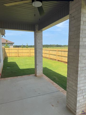 207 Farmland Circle, Perry, GA 31069