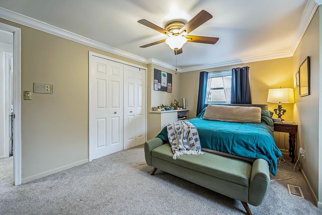 44026 Harmony Lane, Belleville, MI 48111