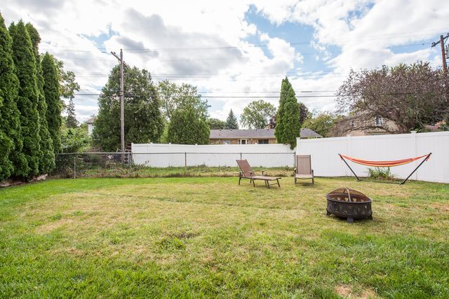 44026 Harmony Lane, Belleville, MI 48111