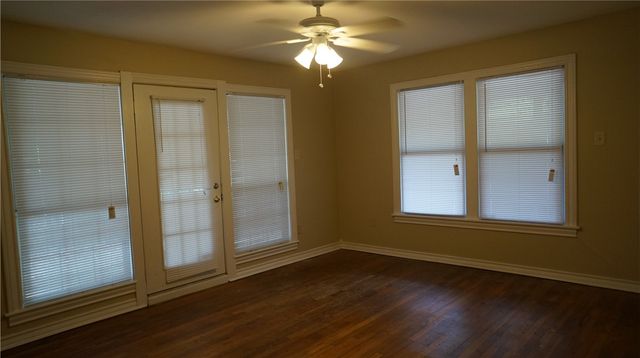 1016 Puryear Drive, College Station, TX 77840