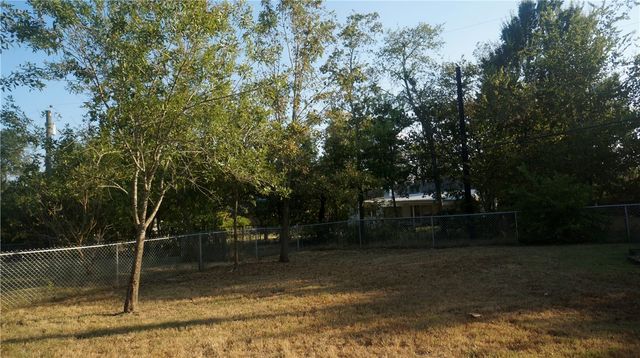 1016 Puryear Drive, College Station, TX 77840