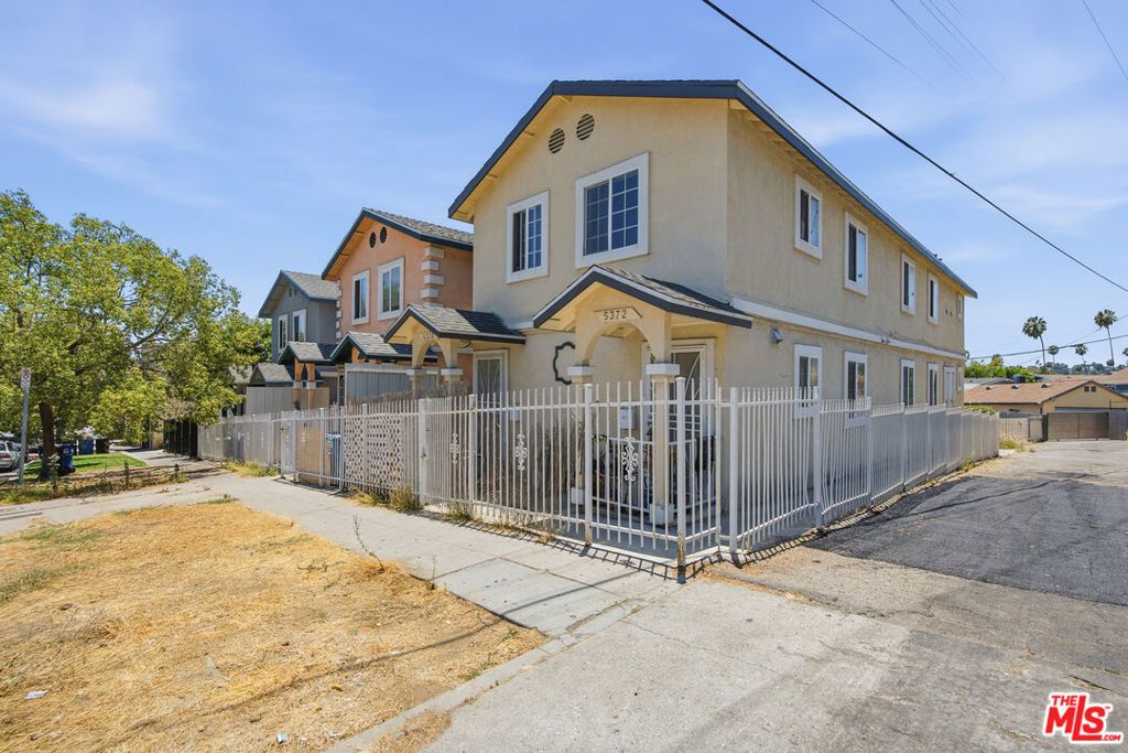Image 1 of property listing at 5370 Poplar Boulevard, Los Angeles, CA 90032