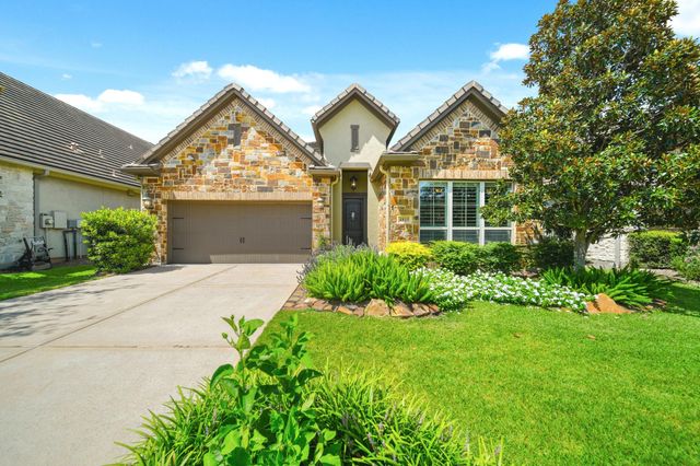 4815 Fairford Drive, Sugar Land, TX 77479