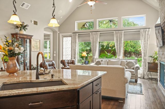 4815 Fairford Drive, Sugar Land, TX 77479