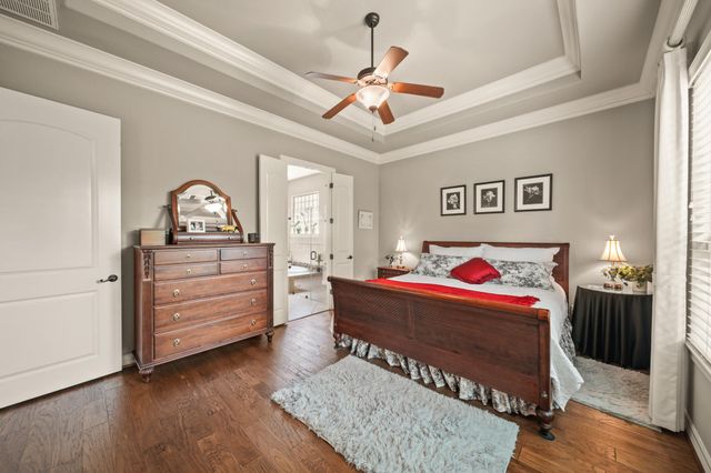 4815 Fairford Drive, Sugar Land, TX 77479