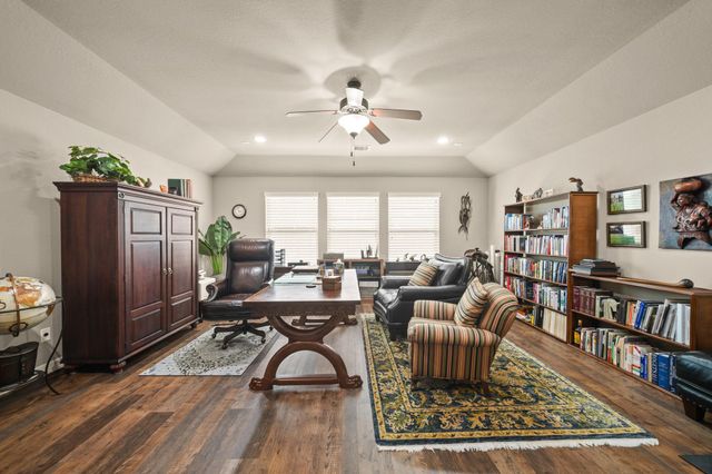 4815 Fairford Drive, Sugar Land, TX 77479