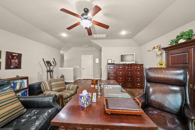 4815 Fairford Drive, Sugar Land, TX 77479