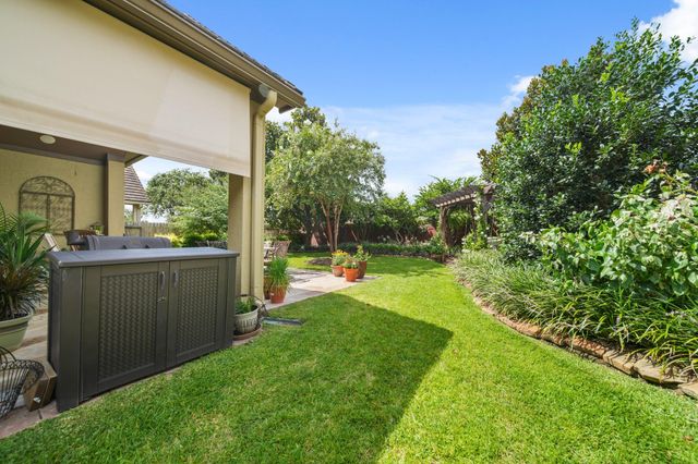 4815 Fairford Drive, Sugar Land, TX 77479