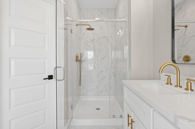 5815 Highland Sun Lane, Houston, TX 77091