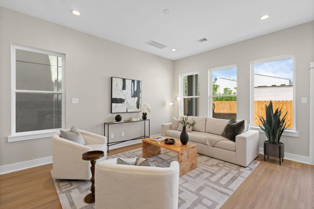 5815 Highland Sun Lane, Houston, TX 77091