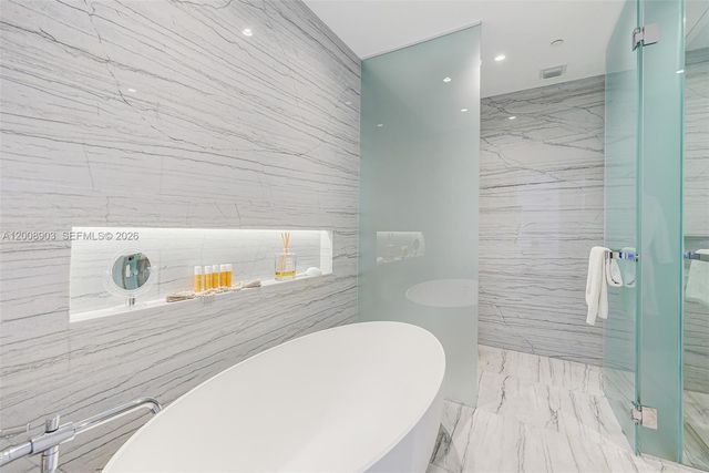 8701 Collins Ave 904, Miami Beach, FL 33154