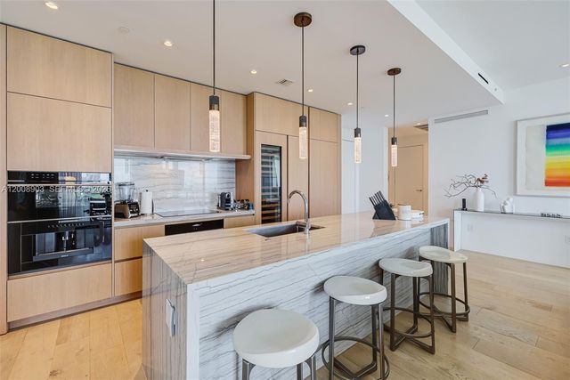 8701 Collins Ave 904, Miami Beach, FL 33154