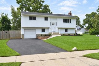 41 Bethany Drive, Commack, NY 11725