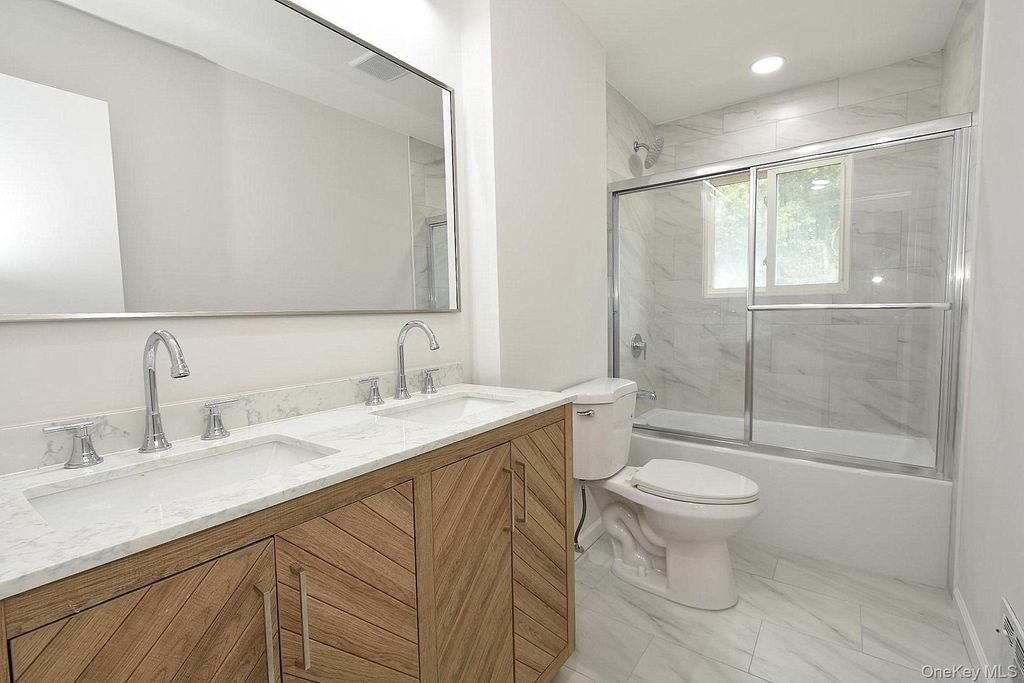 41 Bethany Drive, Commack, NY 11725 — photo 5