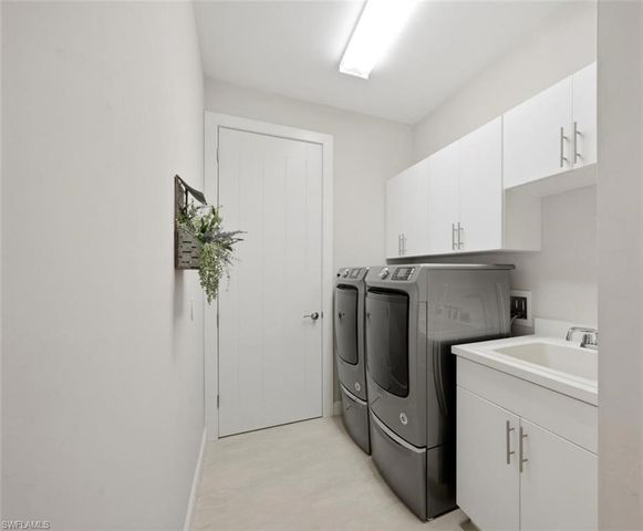 21156 See See ST, Estero, FL 33928