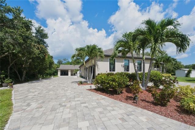 21156 See See ST, Estero, FL 33928