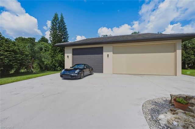 21156 See See ST, Estero, FL 33928