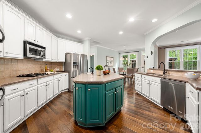 2549 Harlington Lane, Charlotte, NC 28270