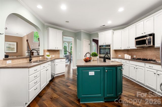 2549 Harlington Lane, Charlotte, NC 28270