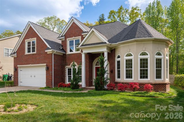 2549 Harlington Lane, Charlotte, NC 28270