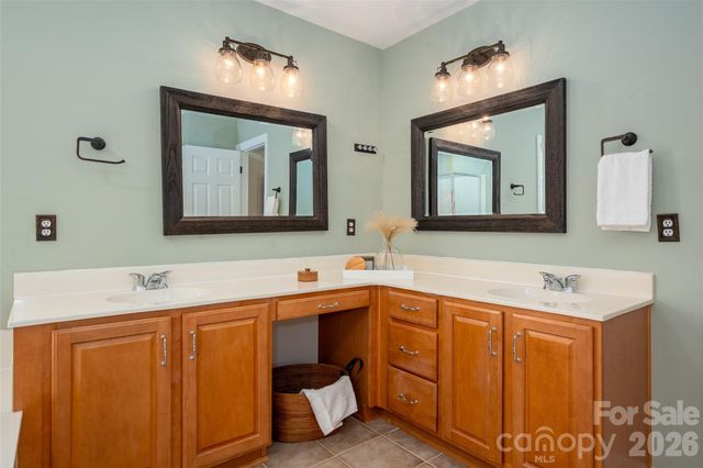 2549 Harlington Lane, Charlotte, NC 28270