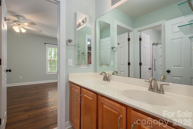 2549 Harlington Lane, Charlotte, NC 28270