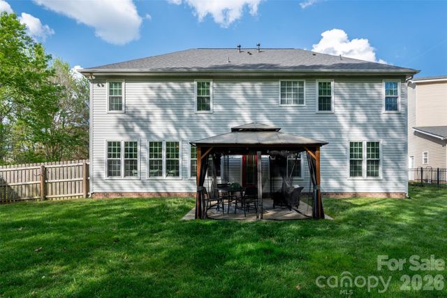 2549 Harlington Lane, Charlotte, NC 28270