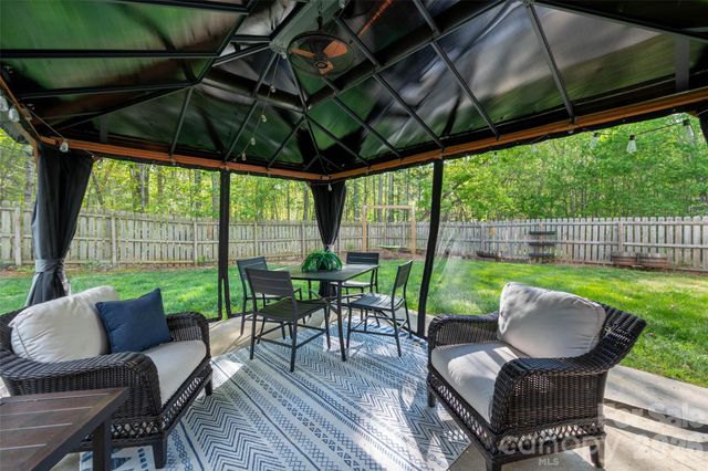 2549 Harlington Lane, Charlotte, NC 28270