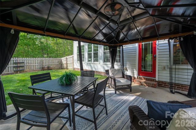 2549 Harlington Lane, Charlotte, NC 28270