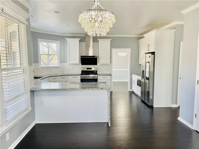 240 Creekside Park Drive, Johns Creek, GA 30022