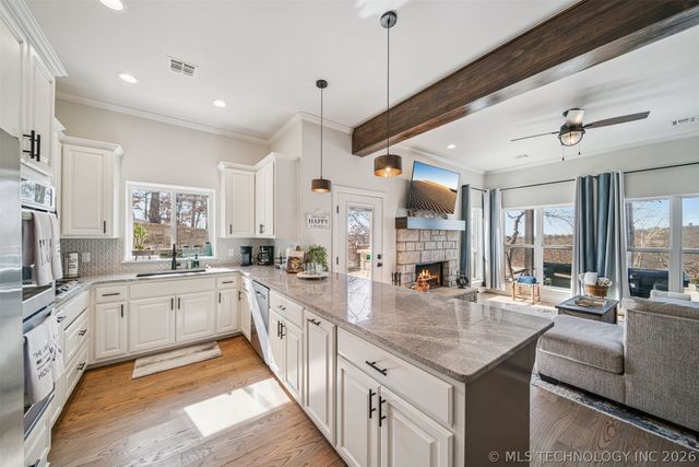 15040 Scenic Circle, Skiatook, OK 74070