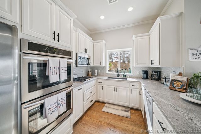 15040 Scenic Circle, Skiatook, OK 74070