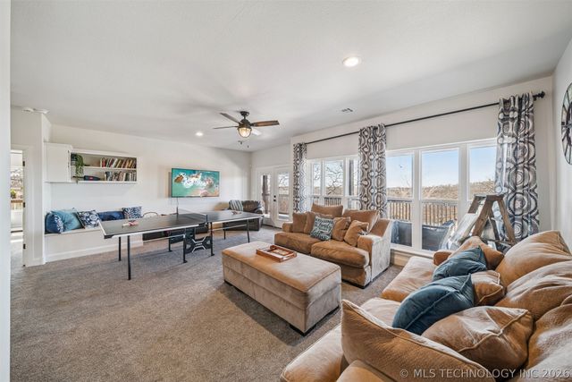 15040 Scenic Circle, Skiatook, OK 74070